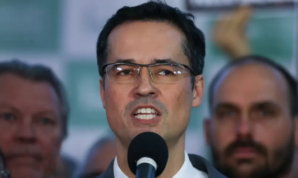 Decisão assinada por Nunes Marques às 7h45 deste domingo (4) mantém o registro de Deltan Dallagnol como “deferido com recurso” e determina o processamento dos votos, cuja validade dependerá do julgamento do Plenário do TSE. (Foto: Lula Marques/ Agência Br
