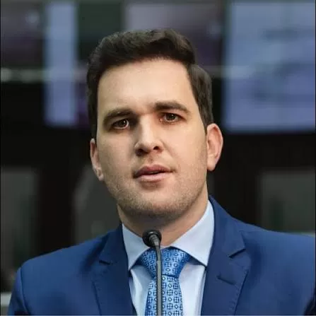 Empresário em Curitiba, Paulo Melo recebeu 192.409 votos e terminou as Eleições 2026 com a maior votação para deputado estadual no Paraná. A nova composição da Alep terá 54 parlamentares. (Foto: Divulgação)
