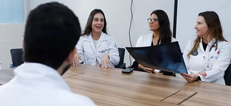  Avaliação da formação médica terá provas em três etapas da graduação, conforme texto aprovado pelo Congresso. (Foto: Agência Saúde DF)