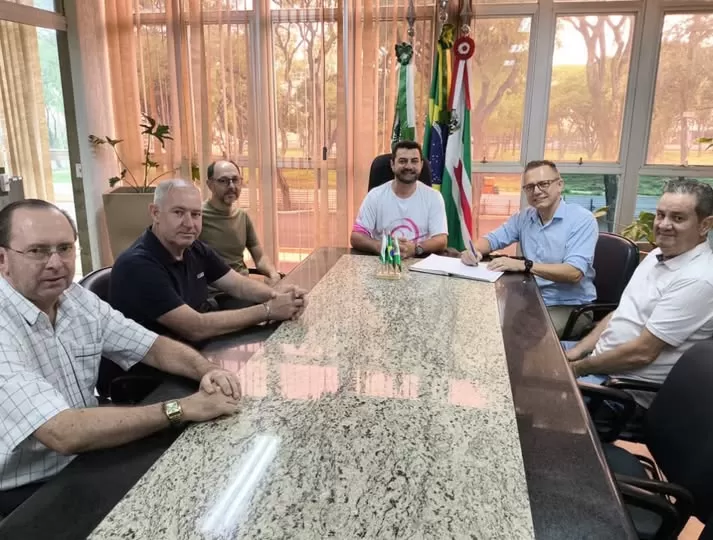 Adriano Backes reassumiu a prefeitura nesta quarta-feira (21), após dez dias de férias. (Foto: Divulgação)