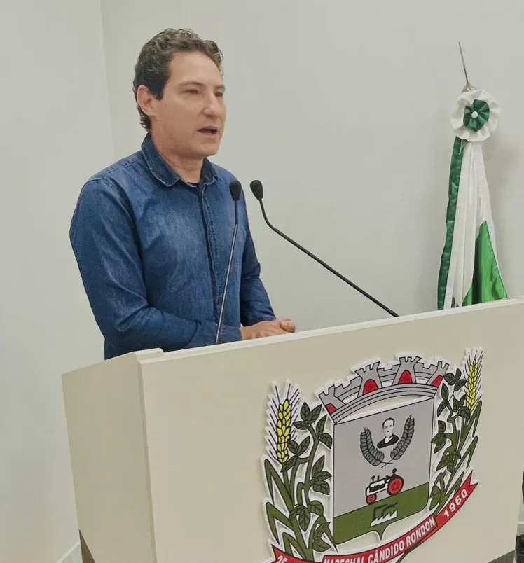 Arlindo Fabrício Correia apresentou à Câmara iniciativa que pretende aproximar o curso de Agronomia da Unioeste das demandas dos produtores rurais. (Foto: Cristiano Viteck)