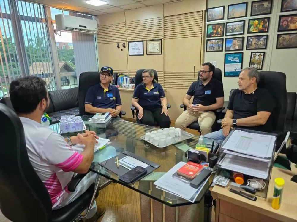 Ademar Spinello e representantes do Rotary participaram de encontro com o prefeito Adriano Backes e a secretária Andria Backes. (Foto: Divulgação)