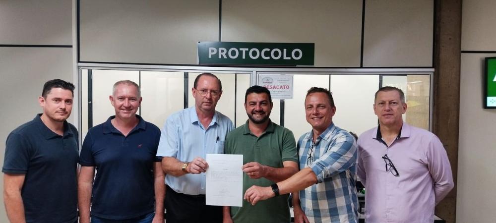  Roges Adriano Freitag, Valdelir Gilmar Dattein, Jones Luiz Otto, Adriano Backes, Vanderlei Sauer e Ângelo Raimundo Rafaeli.